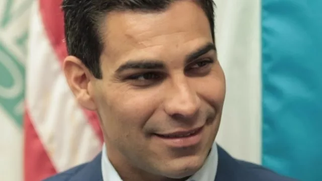 Con una recaudación histórica (más de $USD 3 millones) Suárez recibió el cargo como alcalde de Miami