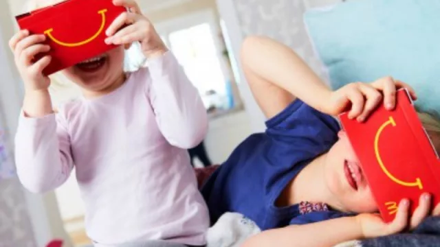 Coca-Cola y McDonald's ofrecen realidad virtual en sus empaques (marcas líderes se suman a la tendencia)