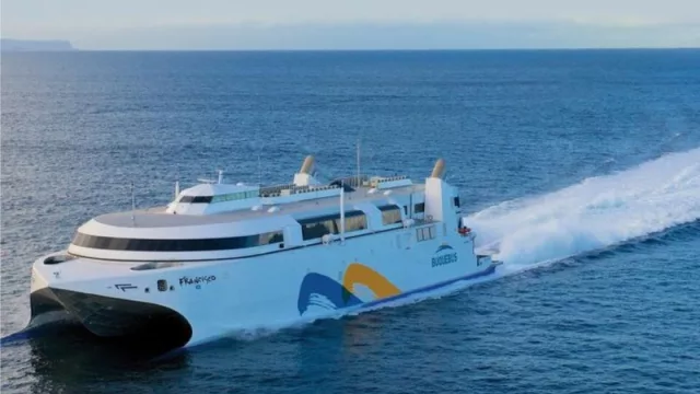 Buquebus no se quedó en el medio de río (comenzó a fabricar el buque que levantará el estándar de la industria)