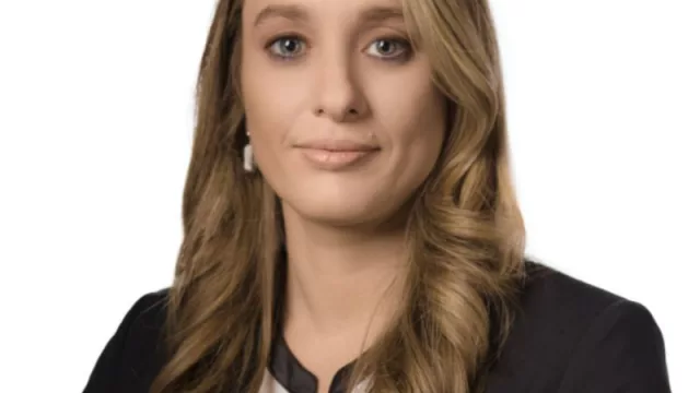 ¿Cómo lograr vivir legalmente en Estados Unidos?: entrevista con Carla Anzaldi, abogada especializada en inmigración en Miami