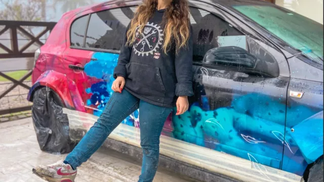 Laura Gallego, creativity, content, and passion for the motor world