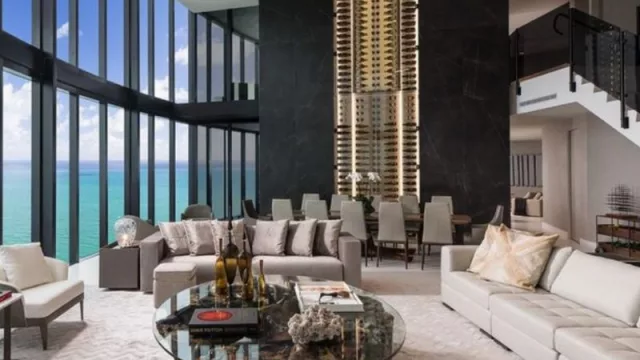 Messi and his new home in Miami at the Porsche Design Tower building