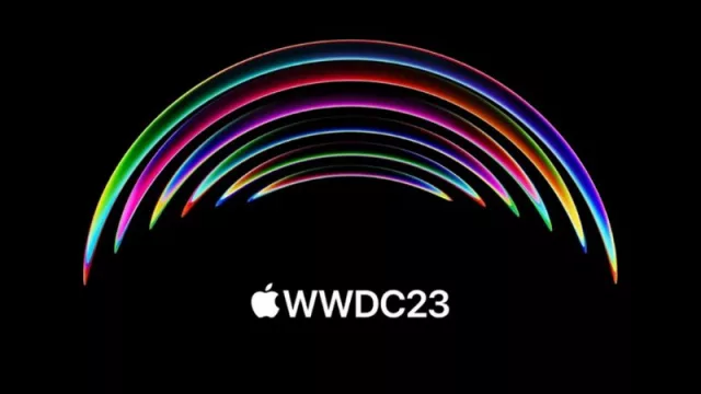 Apple: Is it Experiencing Exponential Growth Again?