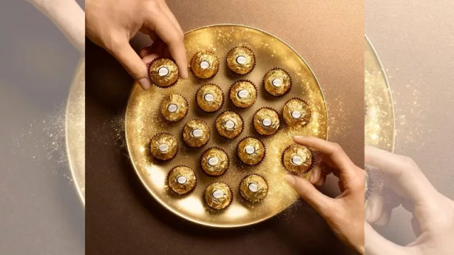 La Alberca brilla más que nunca gracias a la impresionante iluminación navideña de Ferrero Rocher