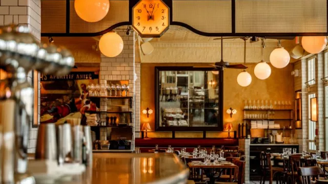 Los restaurantes más cool para la semana del amor: hoy, Pastis (el icónico brasserie parisino de Nueva York, pero en Miami)