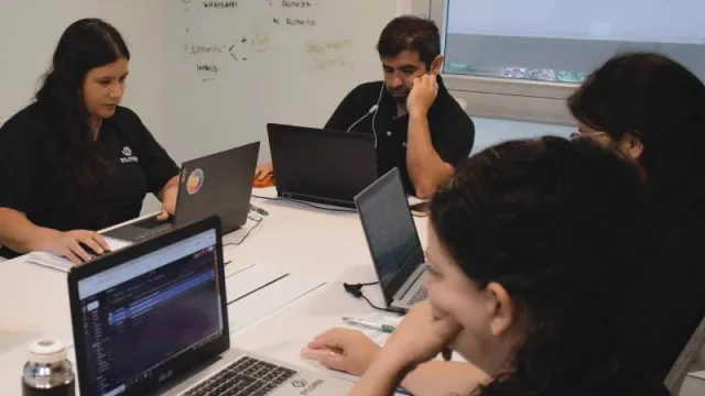 ¡Appa! Hacer aplicaciones en Uruguay es cada vez más negocio (los sistemas productivos empiezan a utilizar estas tecnologías)