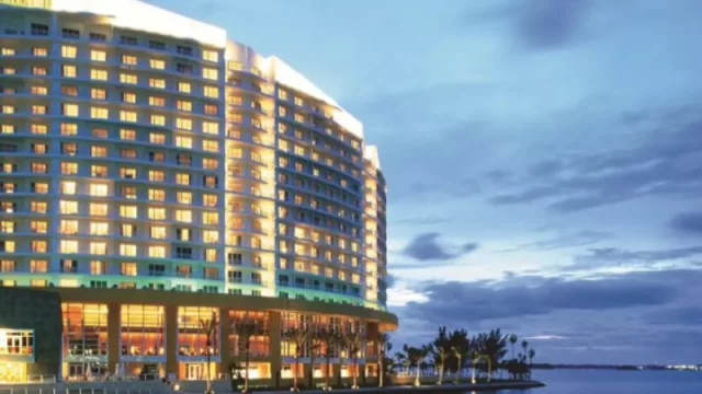 Miami tiene un encanto especial: restaurantes con vista y playa propia (nuestros recomendados aquí)