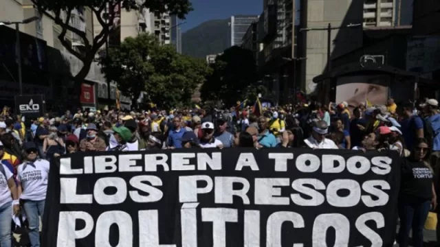 Maduro delivers a coup d'état to democracy, truth, justice, and his people