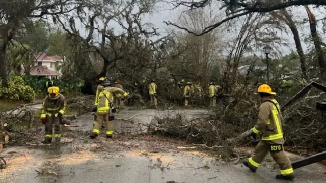 Another Devastating Tornado Rips Through the Heart of Florida! (Images of Impact, Resilience, and Recovery Strategies)