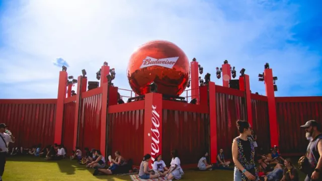Budweiser estuvo presente en el Lollapalooza Argentina por quinto año consecutivo con su emblemático Beer Garden (por donde pasaron 60.000 personas)