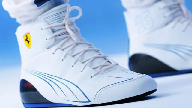 Ferrari edición limitada tech (blanco… y azul IBM-HP), también cross con PUMA (y Ray-Ban) revoluciona la F1 en Miami