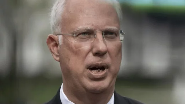 Miami 2025: O Canal Paralelo que Pode Redesenhar o Mapa Geopolítico Global (Putin Enviou Seu Representante)