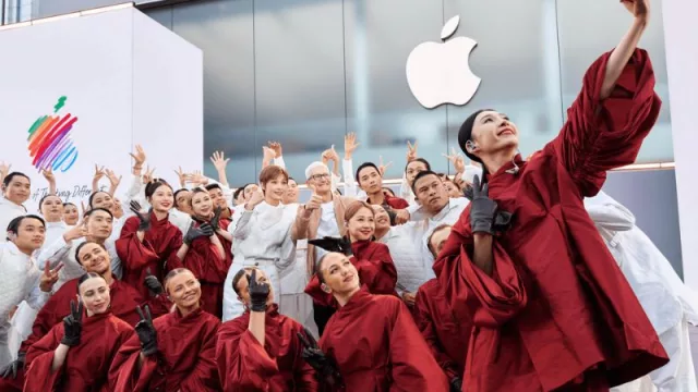 APPLE 50 Years: The Path Is Culture, Branding, Experiences, Value, Phygital Ecosystem