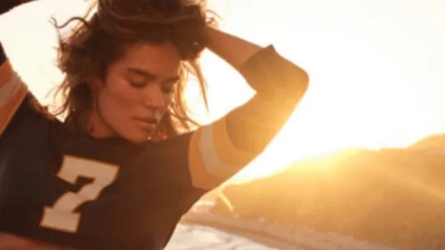 Karol G na Playboy: vai potencializar a moda biquíni — a indumentária da marca como nunca antes (e sua marca pessoal "sensual")