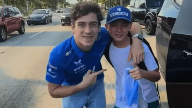 Colapinto detuvo su auto en una autopista de Miami para cumplirle el sueño a un niño argentino: el video que emocionó al mundo